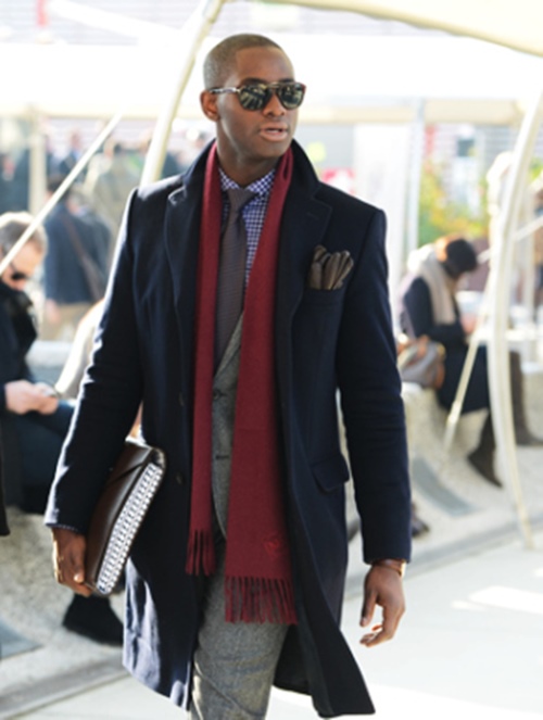 When you wear suit, A long scarf that fit your clothes will become highlight style